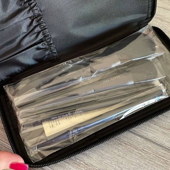 Mary Kay Other - Essential brush collection